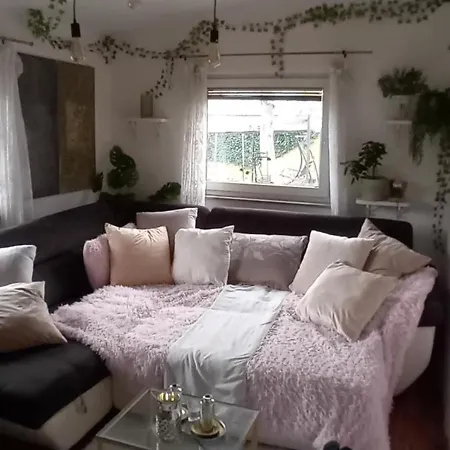 Δωμάτια σε οικογενειακή κατοικία Lovely In Rose Resort, *