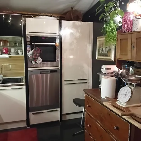 Lovely In Rose Resort, Liubliana