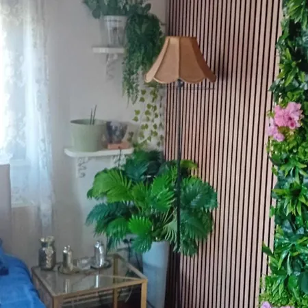 בית אירוח Lovely In Rose Resort, לובליאנה